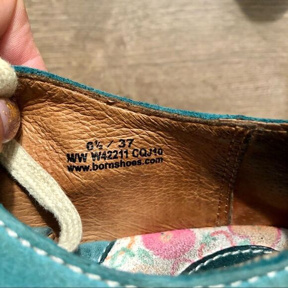 Born blue suede sneakers, Size 6.5 - Picture 4 of 6